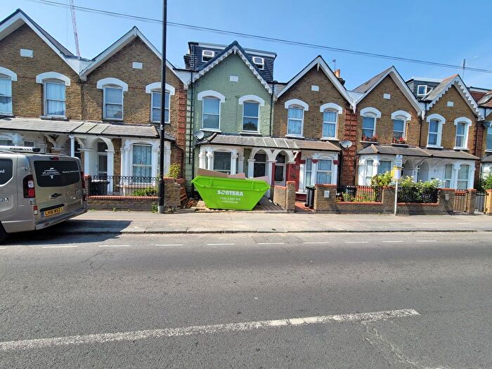7 Bedroom Town House To Rent In Hornsey Park Road, London, N8