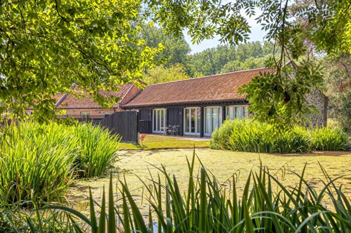 4 Bedroom Detached Bungalow For Sale In Beautiful Single Story Barn Conversion In South Creake, NR21