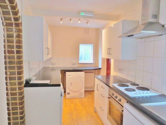 5 Bedroom Semi-Detached House To Rent In The Avenue, Brighton, BN2