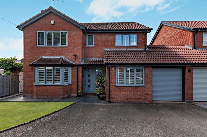 4 Bedroom Link Detached House For Sale In Hagley Road, Stourbridge, DY8