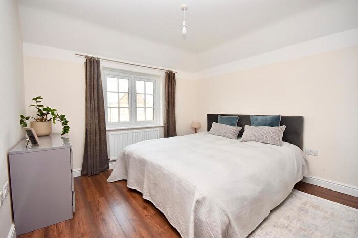 3 Bedroom Detached House For Sale In Kemsley Drive, Leighton Buzzard, LU7