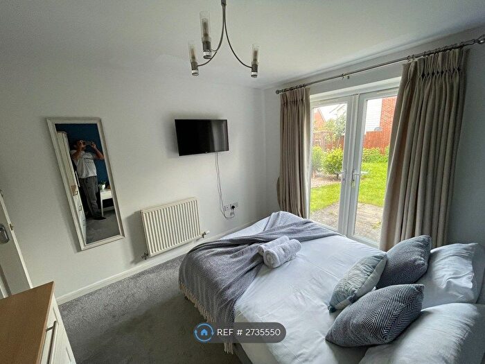 4 Bedroom Semi Detached House To Rent In Brompton Road, Hamilton, Leicester, LE5