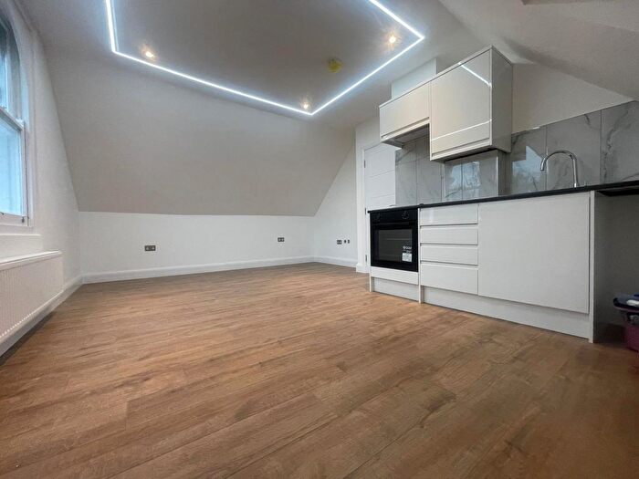 1 Bedroom Flat To Rent In Scarborough, London, N4