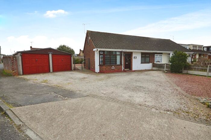 2 Bedroom Semi-Detached Bungalow To Rent In Ashway, Corringham, SS17
