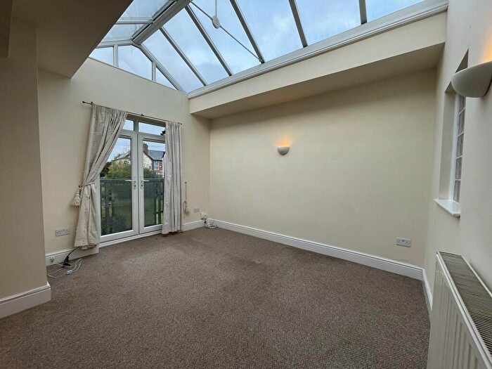 2 Bedroom Apartment To Rent In Buxton Road, Stockport, SK2
