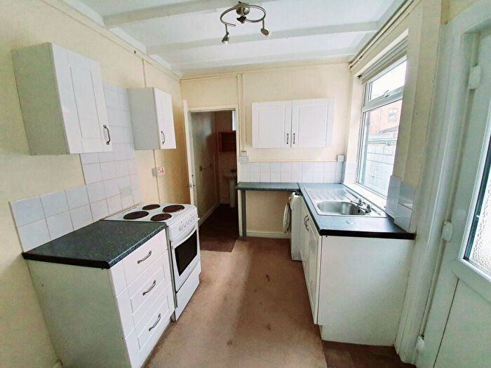1 Bedroom Flat To Rent In Walthall Street, CW2
