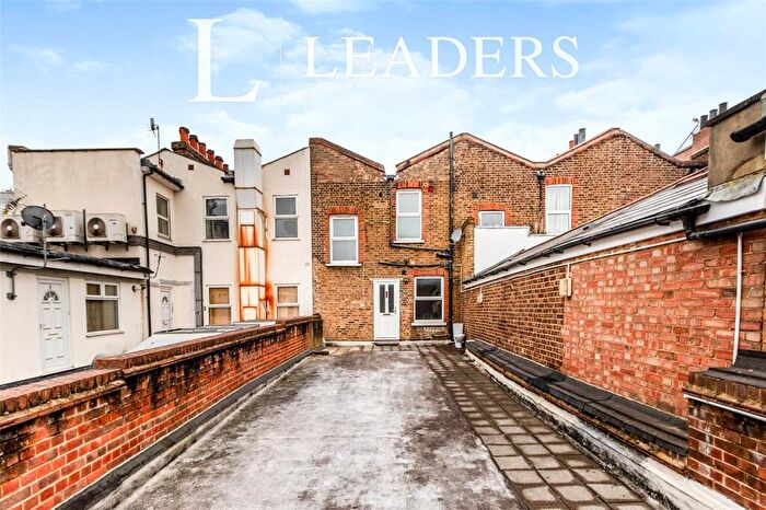 2 Bedroom Flat To Rent In High Street, SM1