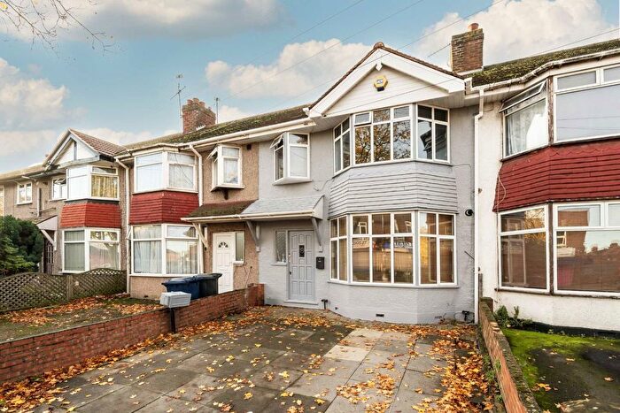 4 Bedroom Property To Rent In Bilton Road, Perivale, Greenford, UB6