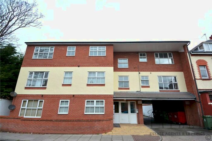 2 Bedroom Flat To Rent In Trinity Gardens, Trinity Road, Hoylake, CH47