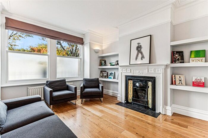 3 Bedroom Apartment For Sale In Badminton Road, SW12