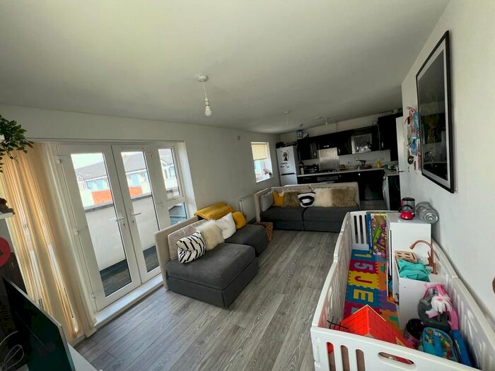 2 Bedroom Flat To Rent In Morris Drive, Belvedere London, DA17