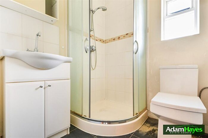 3 Bedroom Terraced House For Sale In Rosemary Avenue, Finchley, N3