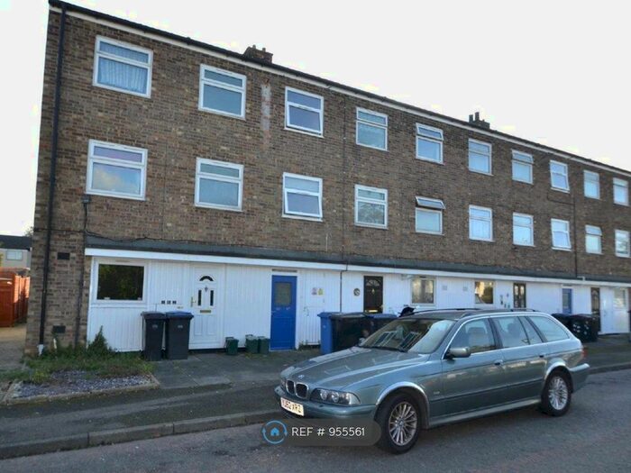 1 Bedroom Flat To Rent In Hornbeams, Harlow CM20
