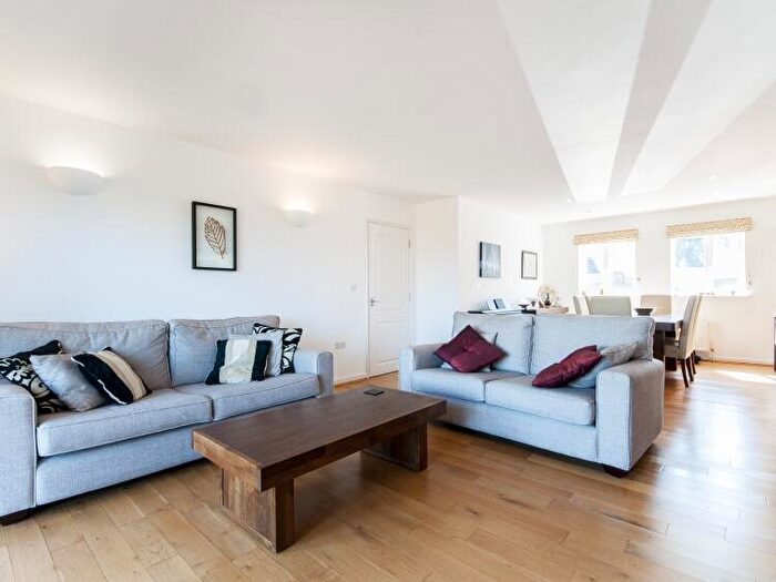 2 Bedroom Apartment To Rent In Banbury Road, Oxford, OX2