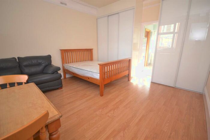 Studio To Rent In Denmark Road, Reading, RG1
