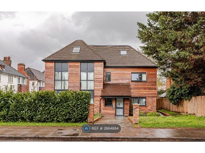 2 Bedroom Flat To Rent In Braeburn Court, London, N14