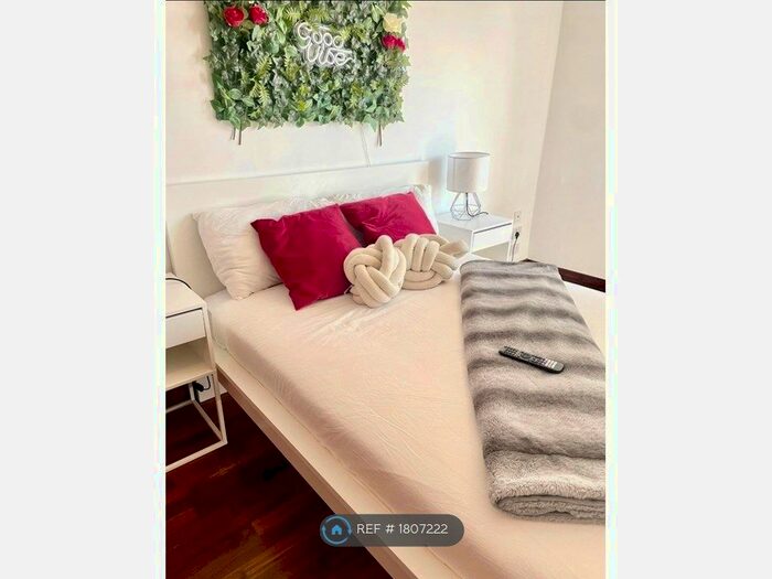 3 Bedroom Flat To Rent In King Henry's Road, London, NW3