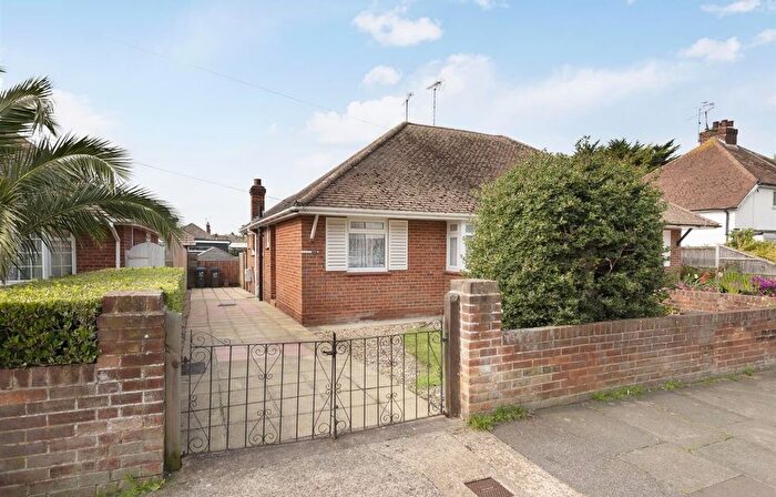 2 Bedroom Bungalow To Rent In Stanley Road, Broadstairs, Kent, CT10