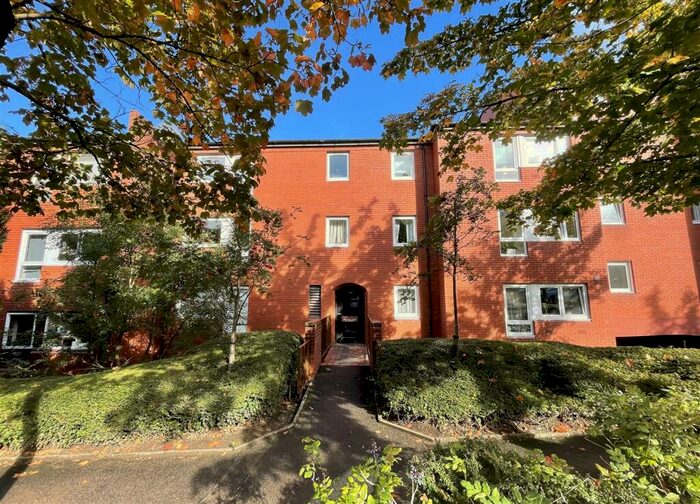 3 Bedroom Apartment To Rent In Buccleuch Street, Glasgow, G3