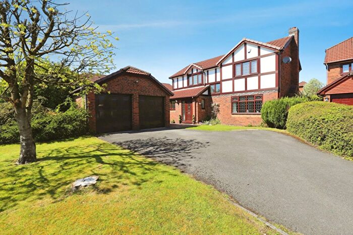 4 Bedroom Detached House For Sale In Donnington Road, Radcliffe, Manchester, M26