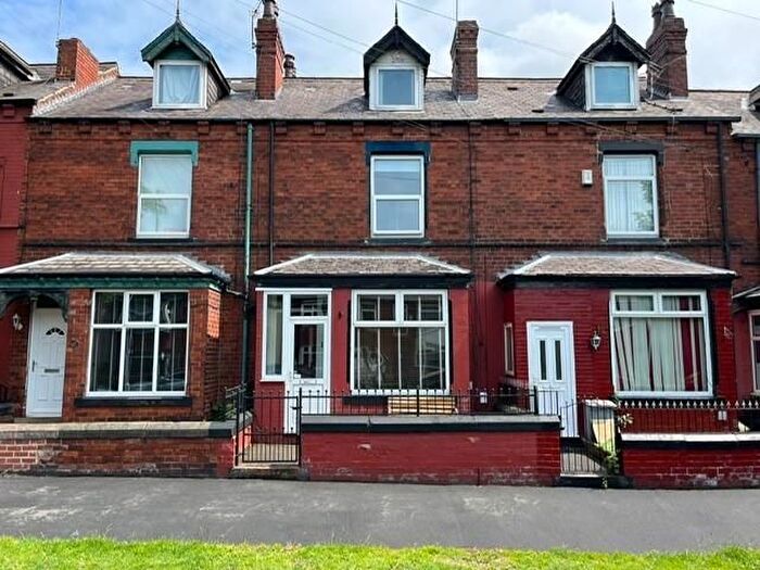 3 Bedroom Terraced House For Sale In Victoria Avenue, Leeds, LS9