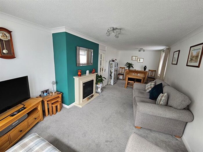 2 Bedroom Detached Bungalow For Sale In Deansgate, Pleasley, Mansfield, NG19