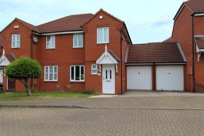 3 Bedroom Semi-Detached House To Rent In Brill Place, Bradwell Common, MK13