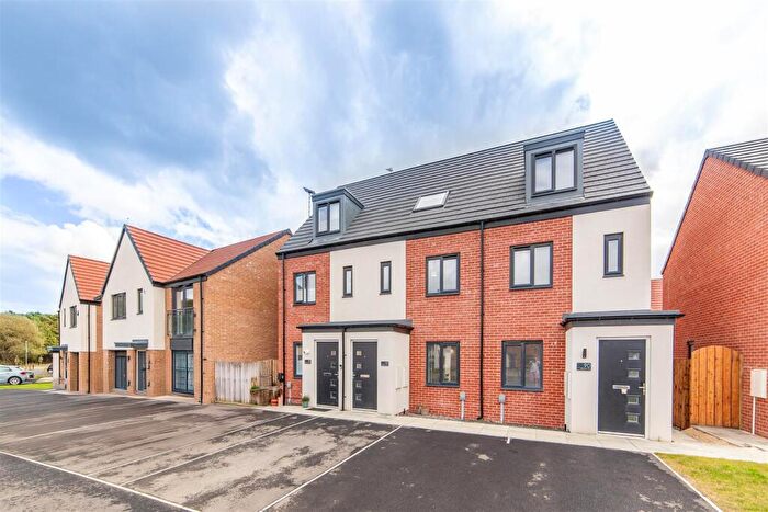 3 Bedroom Terraced House For Sale In Primrose Lane, Great Park, NE13