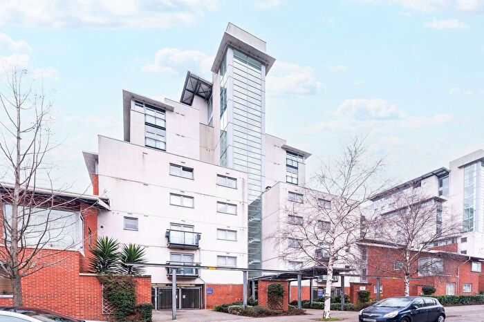 3 Bedroom Flat To Rent In Erebus Drive, Thamesmead, London, SE28