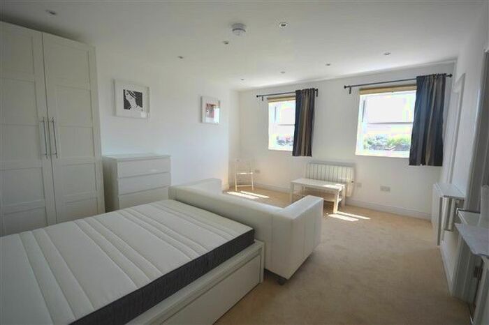 Studio To Rent In Boulevard House, Shepherds Bush W12