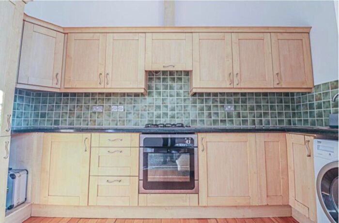 1 Bedroom Flat To Rent In Clarence Parade, Southsea, Hampshire, PO5