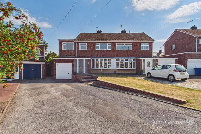 4 Bedroom Semi-Detached House For Sale In Bosworth Drive, Burton-on-Trent, DE13