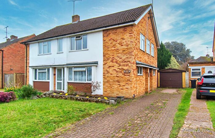 5 Bedroom Semi Detached House For Sale In Silverdale Road, Earley, Reading, RG6