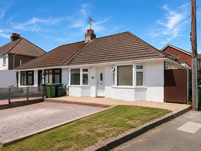2 Bedroom Semi-Detached Bungalow For Sale In Gudge Heath Lane, Fareham, PO15
