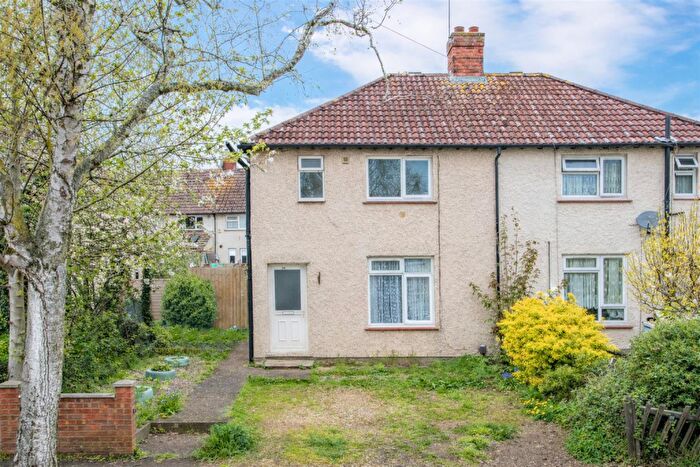 3 Bedroom Semi Detached House To Rent In Birch Road, Kettering, NN16