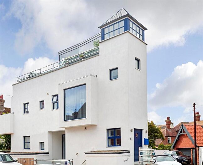2 Bedroom Apartment For Sale In Eversley Road, Southwold, IP18