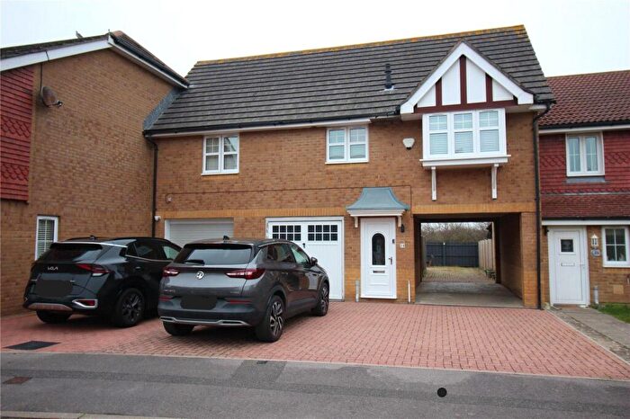 2 Bedroom Apartment For Sale In Hoverfly Close, Lee-On-The-Solent, PO13