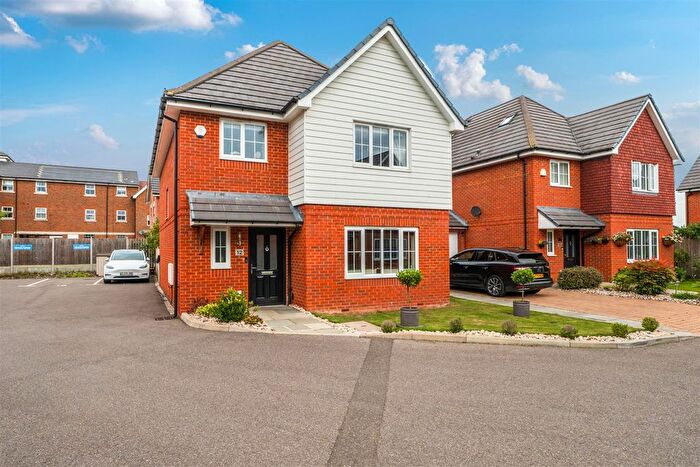 4 Bedroom Detached House For Sale In Smith Way, Headcorn, TN27