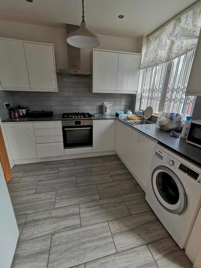 4 Bedroom Terraced House To Rent In Hervey Close, Finchley Central, London, United Kingdom, N3
