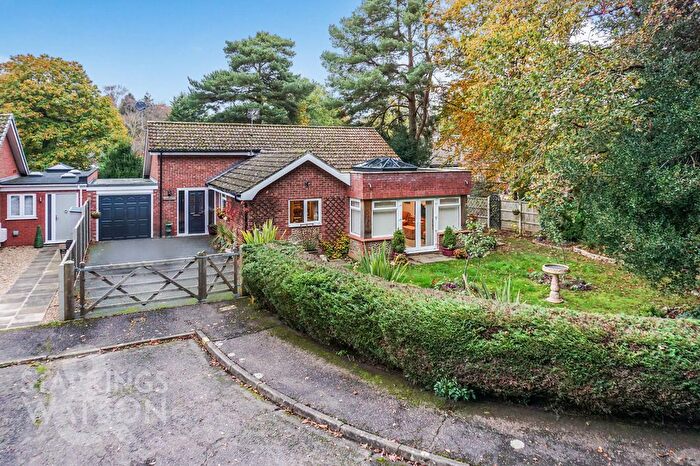 3 Bedroom Detached Bungalow For Sale In Beech Close, High Kelling, Holt, NR25