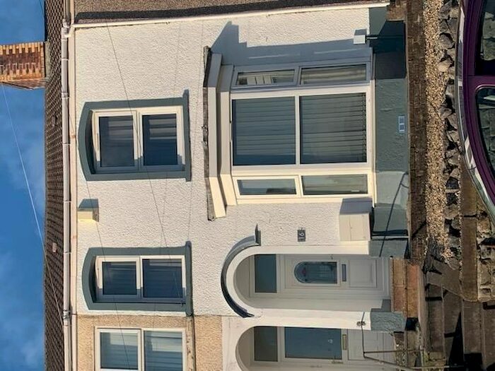 5 Bedroom Terraced House To Rent In Malvern Terrace, Brynmill, Swansea, SA2