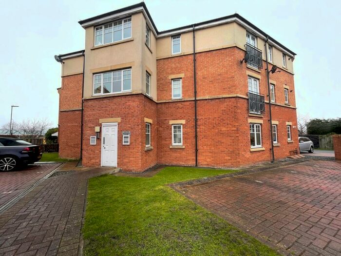 2 Bedroom Flat To Rent In Redgrave Close, St James Village, Gateshead, NE8