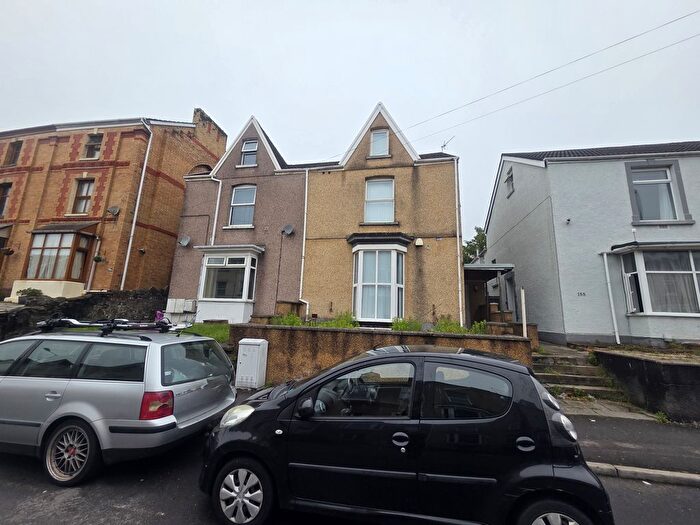 2 Bedroom Flat To Rent In King Edward's Road, Swansea, SA1