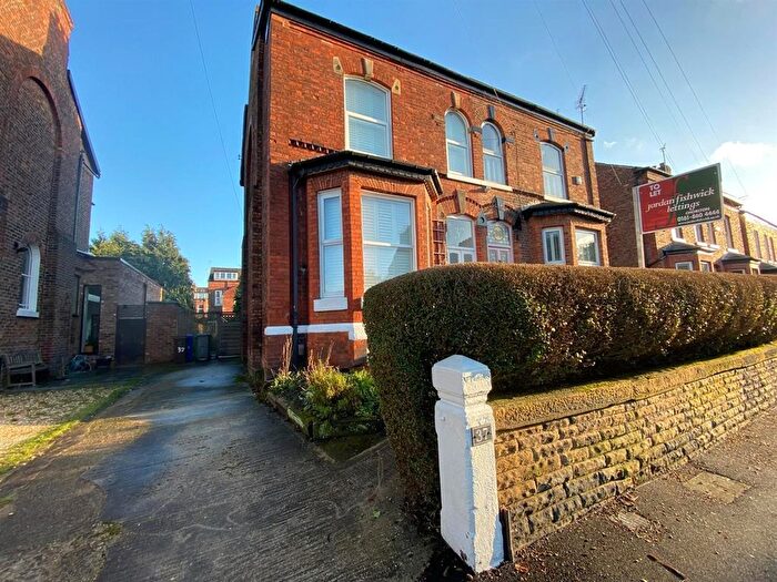 4 Bedroom Semi Detached House To Rent In Whitelow Road, Chorlton, M21