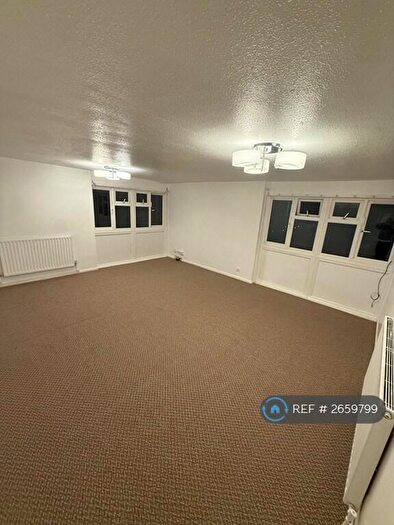 2 Bedroom Flat To Rent In New Hope Road, Smethwick, B66