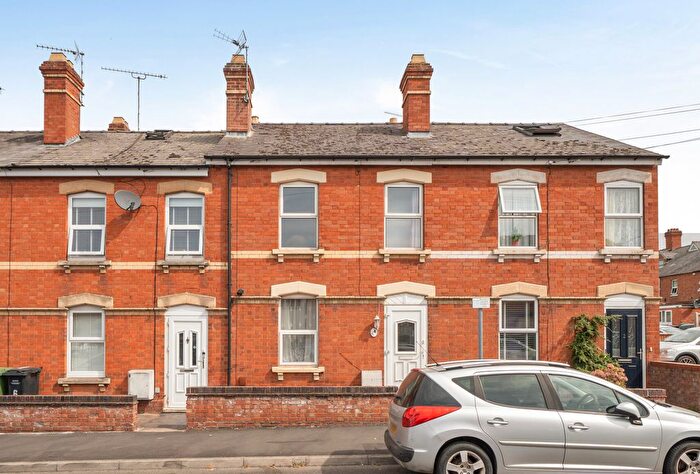 3 Bedroom Terraced House For Sale In Albert Road, Evesham, Worcestershire, WR11