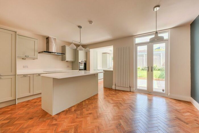 2 Bedroom Terraced House To Rent In Pavilion Drive, Leigh-On-Sea, SS9