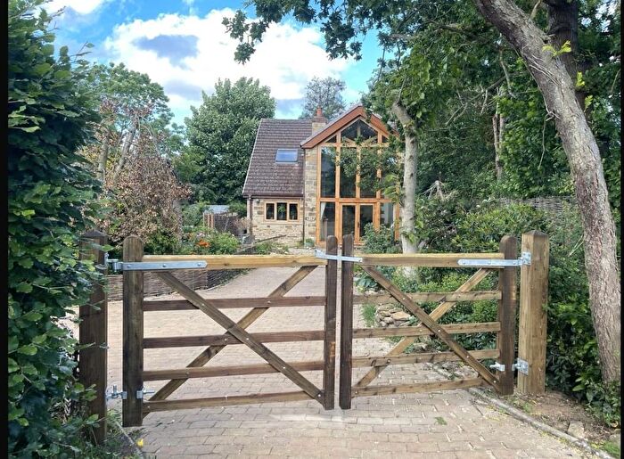 4 Bedroom Detached House For Sale In Top Orchard, Ryhill, WF4