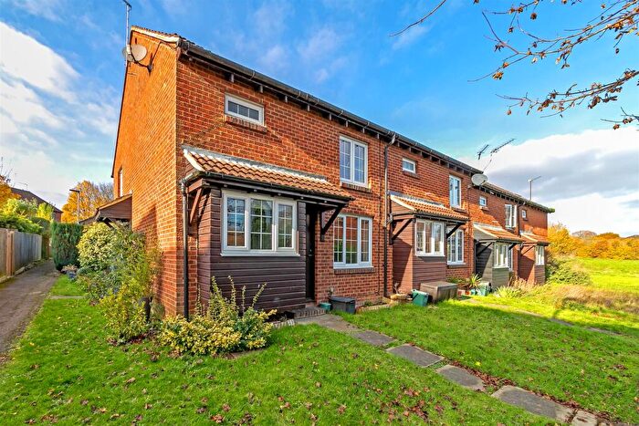 1 Bedroom End Of Terrace House To Rent In Richmond Walk, St. Albans, AL4