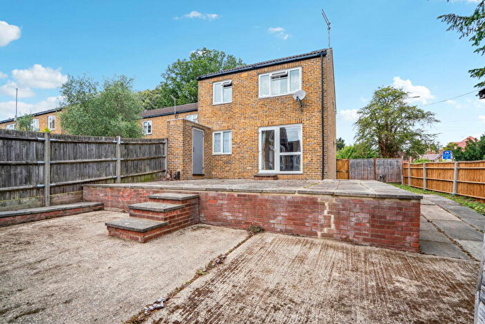 1 Bedroom Flat For Sale In Closemead Close, Northwood, HA6